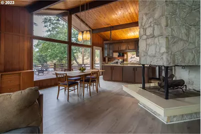 1751 Fairhill Dr, Roseburg, OR 97471 - Photo 7