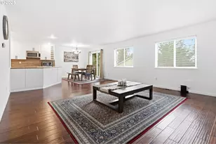 1421 SW Binford Lake Pkwy, Gresham, OR 97080 - Photo 9