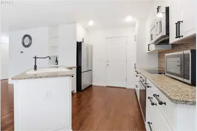 1421 SW Binford Lake Pkwy, Gresham, OR 97080 - Photo 13