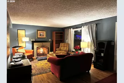 321 E 27th St, Vancouver, WA 98663 - Photo 3