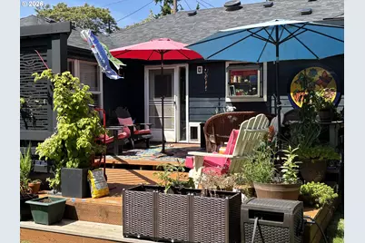 321 E 27th St, Vancouver, WA 98663 - Photo 11