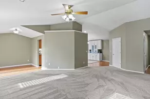 209 NE 112th St, Vancouver, WA 98685 - Photo 9