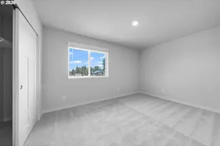 12033 NE Majestic Falls Ave, Happy Valley, OR 97086 - Photo 9