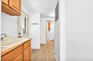 662 Lochaven Ave, Springfield, OR 97477 - Photo 17