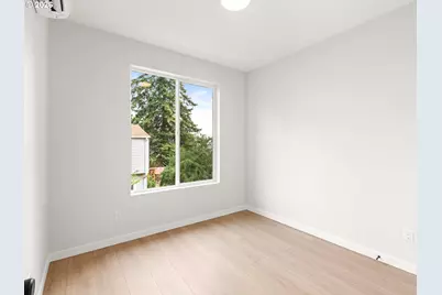 7484 SE 51st Ave, Portland, OR 97206 - Photo 7