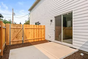 7484 SE 51st Ave, Portland, OR 97206 - Photo 11