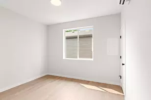 7484 SE 51st Ave, Portland, OR 97206 - Photo 9