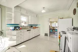 1152 NE Columbia Blvd, Portland, OR 97211 - Photo 15