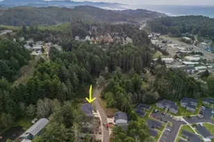 1502 SE Marine Ave, Lincoln City, OR 97367 - Photo 33