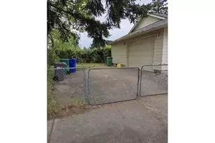 17329 SE Alder St, Portland, OR 97233 - Photo 3