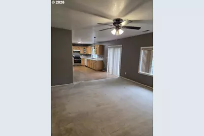 17329 SE Alder St, Portland, OR 97233 - Photo 5