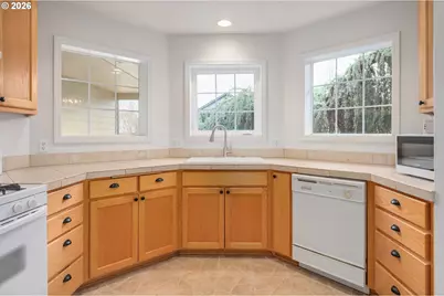 2418 Kalmia St, Eugene, OR 97404 - Photo 13