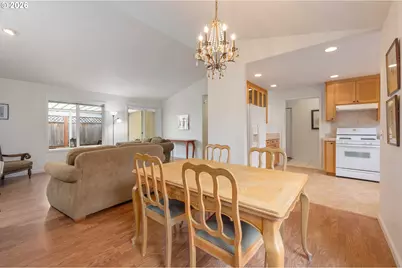 2418 Kalmia St, Eugene, OR 97404 - Photo 11