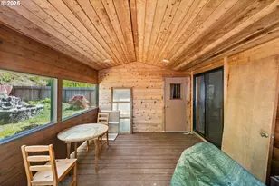 705 Prefontaine Dr, Coos Bay, OR 97420 - Photo 39