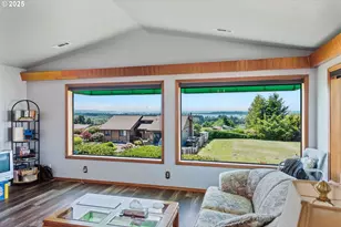 705 Prefontaine Dr, Coos Bay, OR 97420 - Photo 9