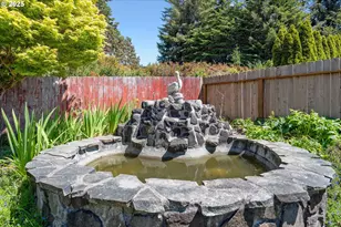 705 Prefontaine Dr, Coos Bay, OR 97420 - Photo 43