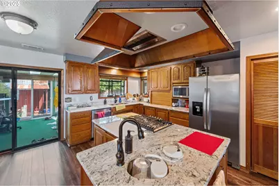 705 Prefontaine Dr, Coos Bay, OR 97420 - Photo 7