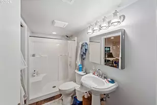 705 Prefontaine Dr, Coos Bay, OR 97420 - Photo 35