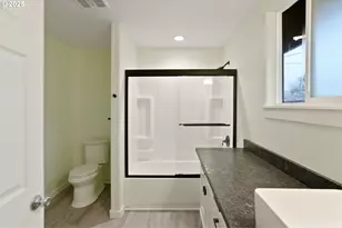 715 19th St, Salem, OR 97301 - Photo 21