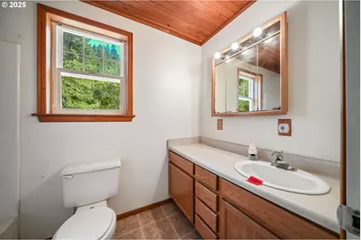 90450 Deadwood Creek Rd, Deadwood, OR 97430 - Photo 41