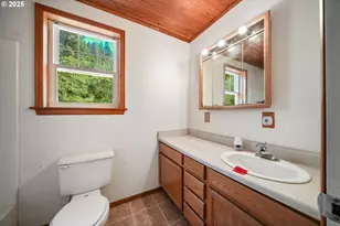 90450 Deadwood Creek Rd, Deadwood, OR 97430 - Photo 41