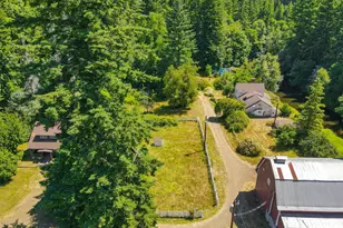 90450 Deadwood Creek Rd, Deadwood, OR 97430 - Photo 11