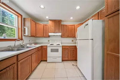 90450 Deadwood Creek Rd, Deadwood, OR 97430 - Photo 43