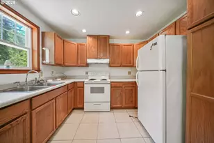 90450 Deadwood Creek Rd, Deadwood, OR 97430 - Photo 43