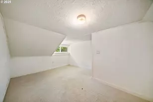 90450 Deadwood Creek Rd, Deadwood, OR 97430 - Photo 33