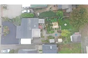 237 Wharf St, Brookings, OR 97415 - Photo 21