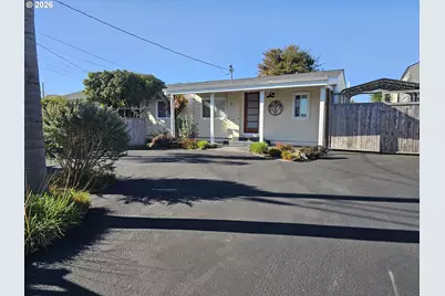 237 Wharf St, Brookings, OR 97415 - Photo 1