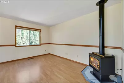 1360 N Locust St, Canby, OR 97013 - Photo 11