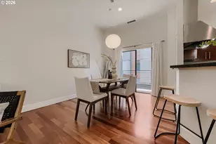 1616 NW Riverscape St, Portland, OR 97209 - Photo 9