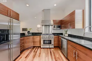 1616 NW Riverscape St, Portland, OR 97209 - Photo 13