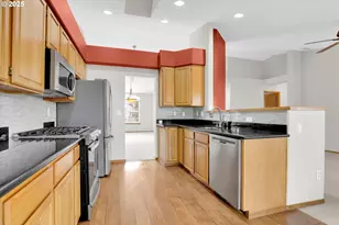 175 NE Chancellor Ct, Hillsboro, OR 97124 - Photo 13