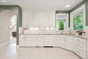 5436 SW Champion Pl, Portland, OR 97225 - Photo 7