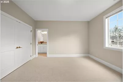 5436 SW Champion Pl, Portland, OR 97225 - Photo 31