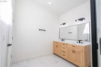 13550 SE Clatsop St, Happy Valley, OR 97086 - Photo 23