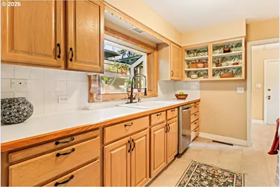 9810 SW 55th Ave, Portland, OR 97219 - Photo 29