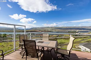 397 Summit Ridge Dr, The Dalles, OR 97058 - Photo 3