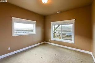 397 Summit Ridge Dr, The Dalles, OR 97058 - Photo 31