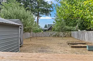 561 W Fourth St, Coquille, OR 97423 - Photo 25