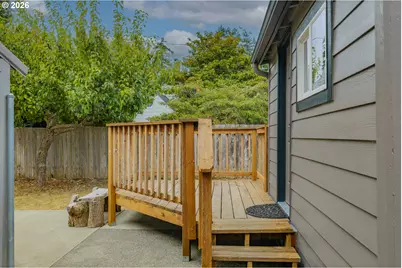 561 W 4th St, Coquille, OR 97423 - Photo 23