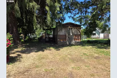 440 Division Ave, Drain, OR 97435 - Photo 3