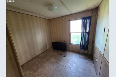 440 Division Ave, Drain, OR 97435 - Photo 11