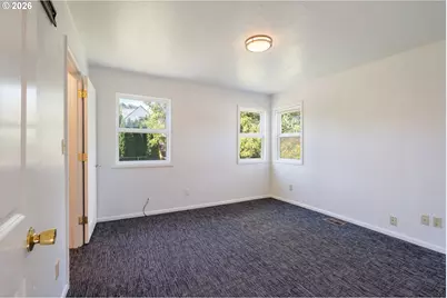265 N 5th St, Saint Helens, OR 97051 - Photo 21