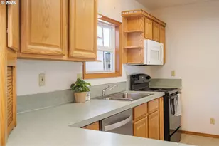 265 N 5th St, Saint Helens, OR 97051 - Photo 11