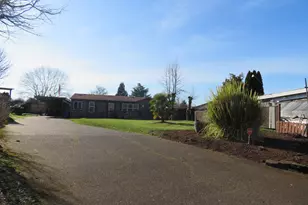 1674 SW Richard Ct, McMinnville, OR 97128 - Photo 1