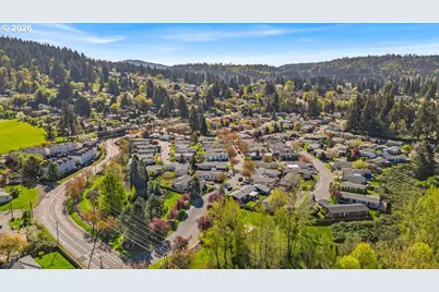 13443 SE Pardee Dr #3, Portland, OR 97236 - Photo 7