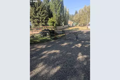 272 SE Bonanza St, Sumpter, OR 97877 - Photo 11